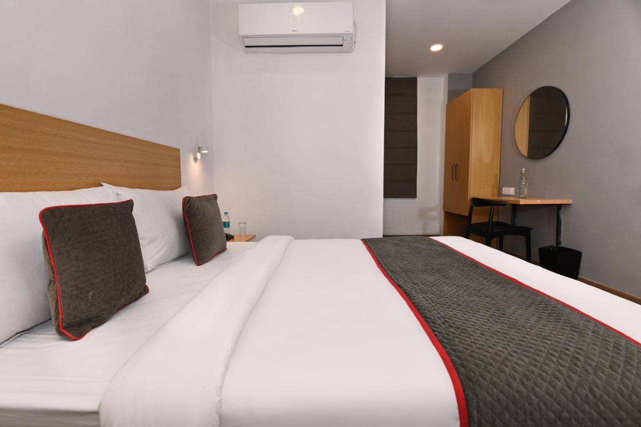 Townhouse Function Inn Near Chaudhary Charan Singh International Airport Lakhnau Kültér fotó