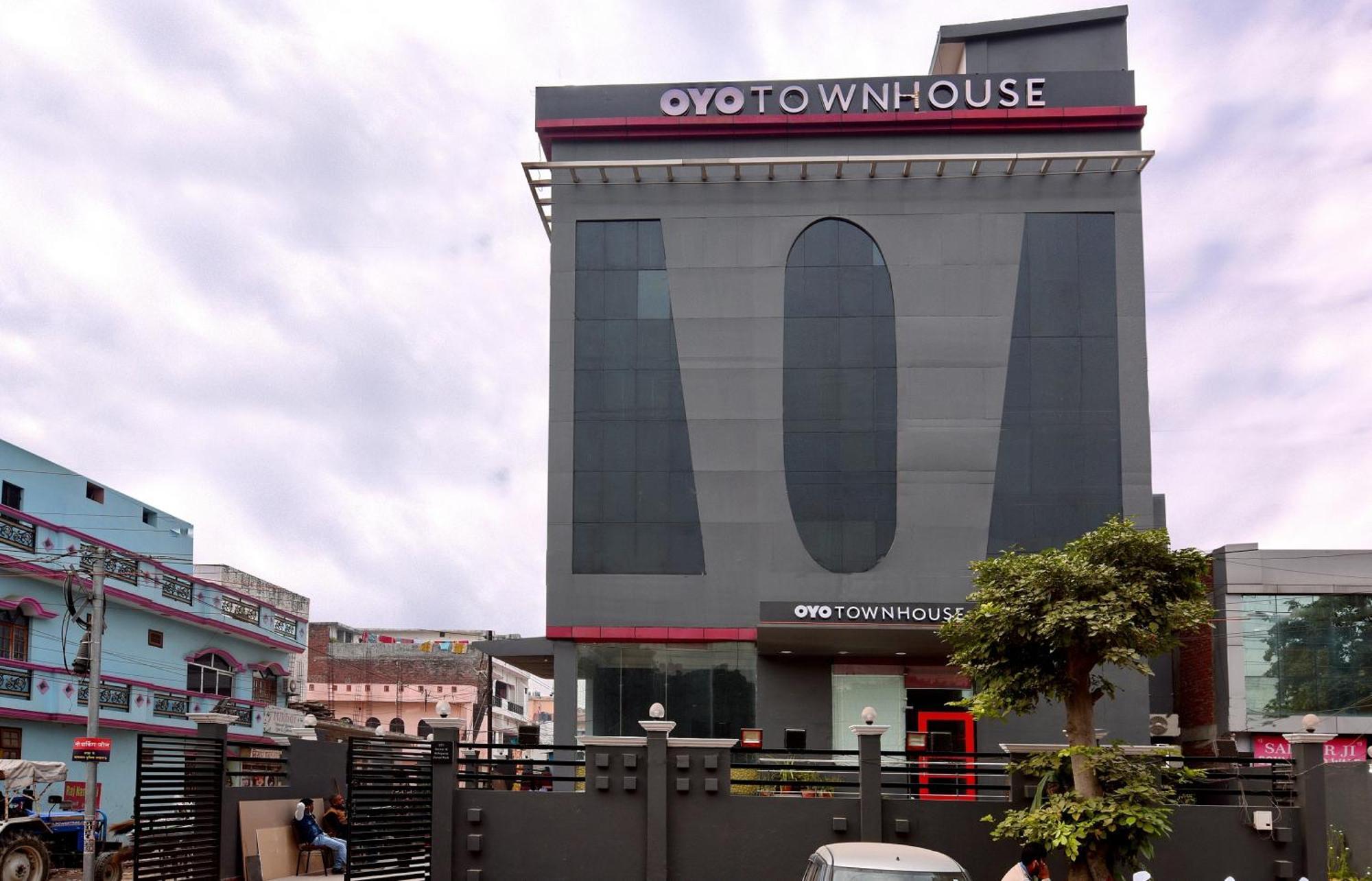 Townhouse Function Inn Near Chaudhary Charan Singh International Airport Lakhnau Kültér fotó
