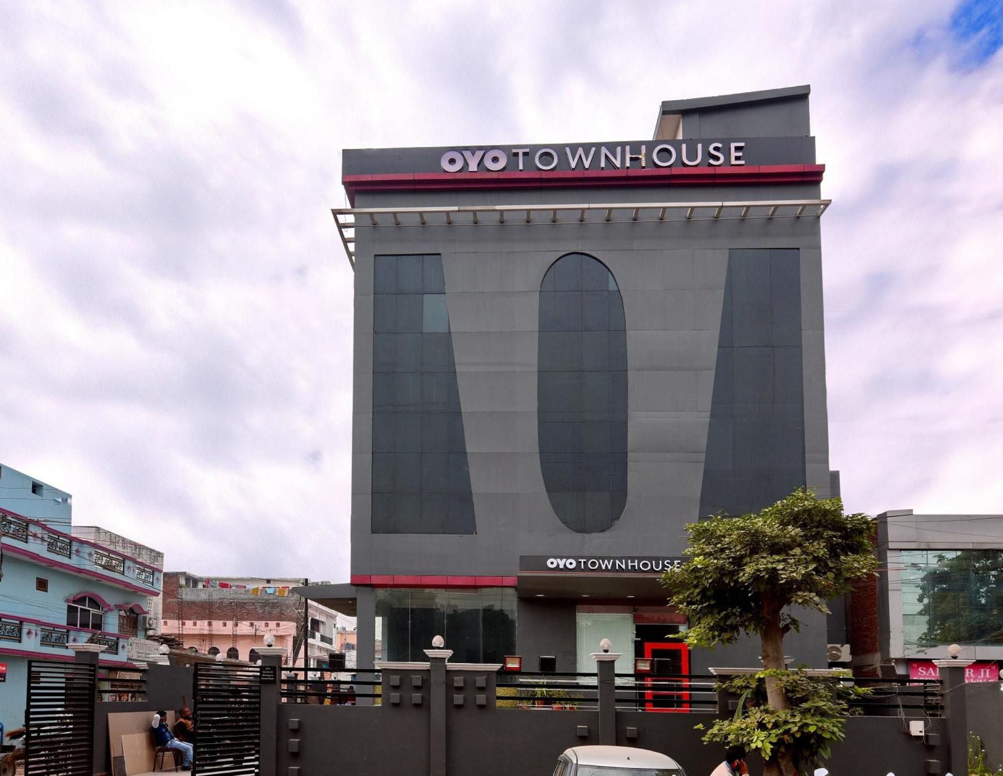 Townhouse Function Inn Near Chaudhary Charan Singh International Airport Lakhnau Kültér fotó
