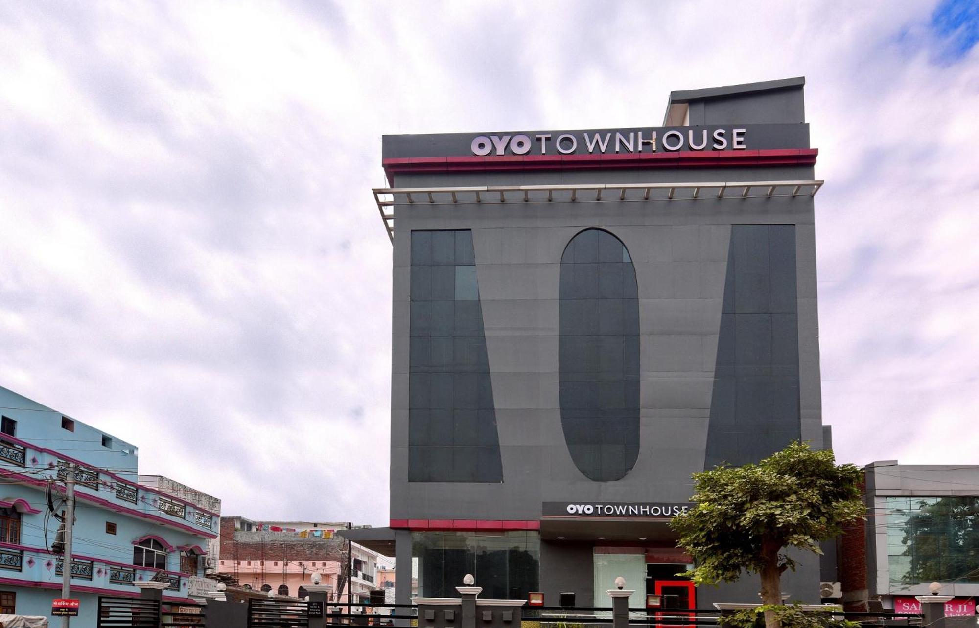 Townhouse Function Inn Near Chaudhary Charan Singh International Airport Lakhnau Kültér fotó