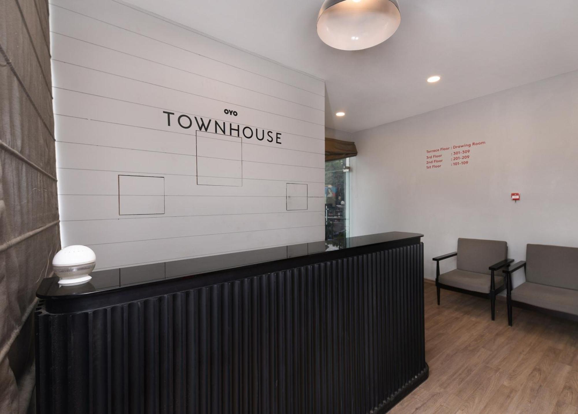 Townhouse Function Inn Near Chaudhary Charan Singh International Airport Lakhnau Kültér fotó