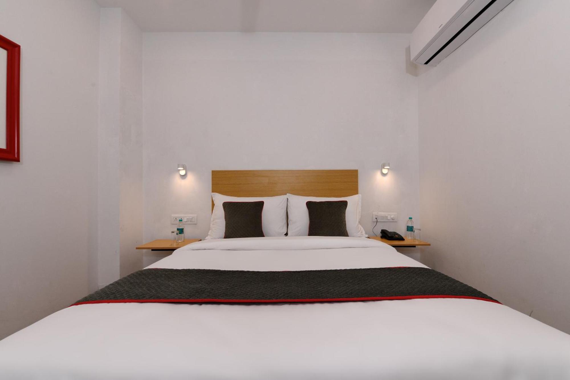Townhouse Function Inn Near Chaudhary Charan Singh International Airport Lakhnau Kültér fotó